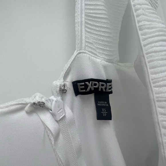 Express Ruffle Dress - Picture 2 of 3